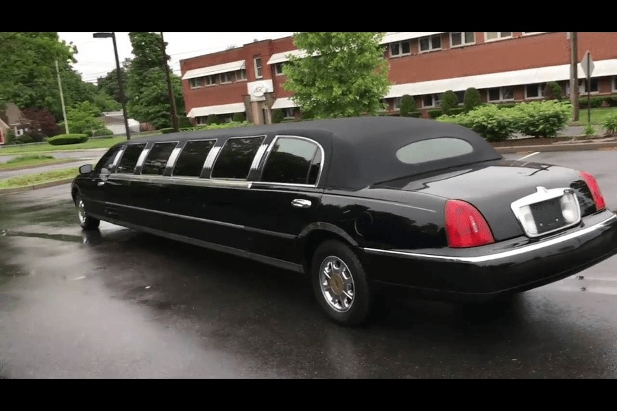 linclon limo for rent