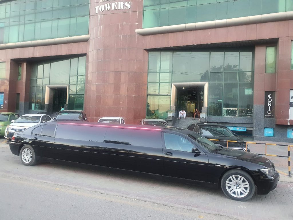 rental limousine in Pakistan